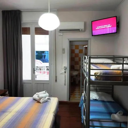 Vienna Hotel 3*