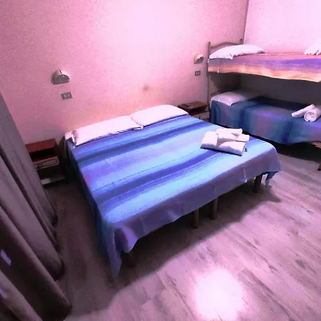 Vienna Hotel 3*